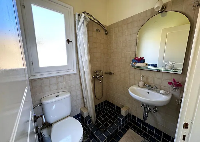 Vivi * Finikas (Syros)