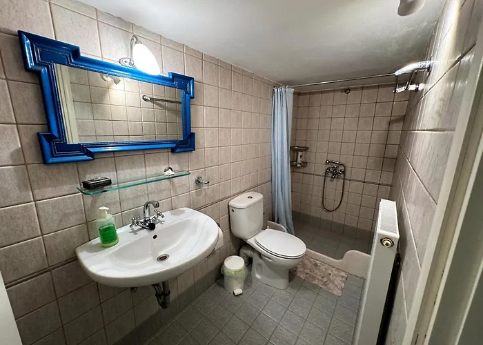 Vivi * Finikas (Syros)