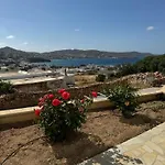 Vivi Semesterbostad Finikas (Syros)